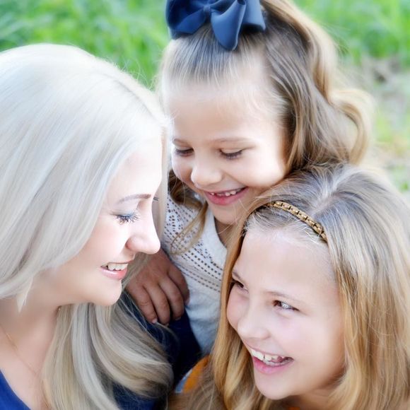 Meet your Posher, Lisa - Picture 1 of 1